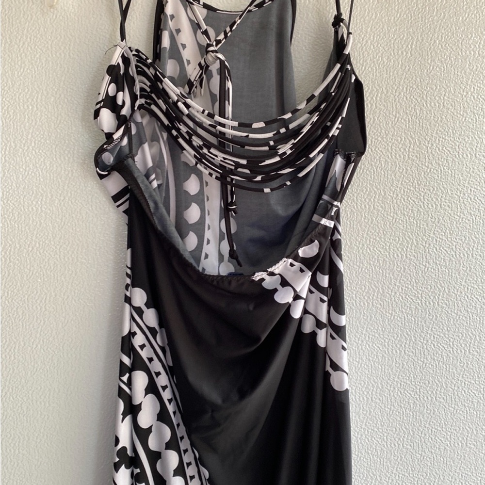 VENUS Black and White Halter Open Back Maxi Dress XL - Picture 6 of 13